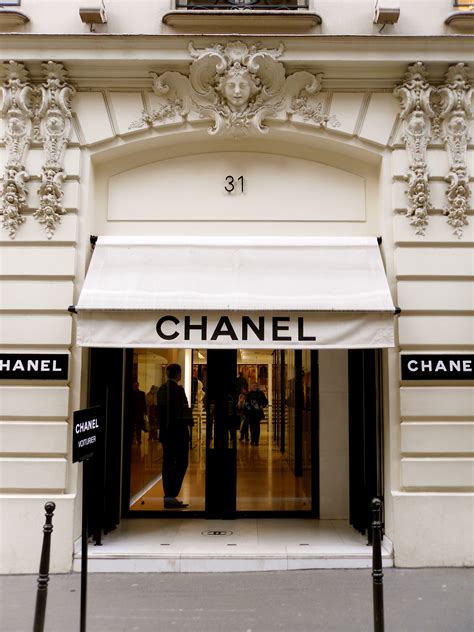 coco chanel shop paris